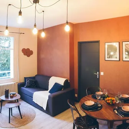 Charmant - Chambre Separee - 300m De La Gare Et Acces Direct Au Coeur Historique Апартаменты Пуатье