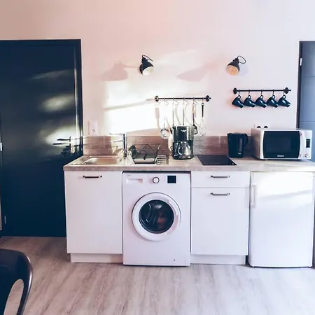 Apartment Charmant - Chambre Separee - 300m De La Gare Et Acces Direct Au Coeur Historique *